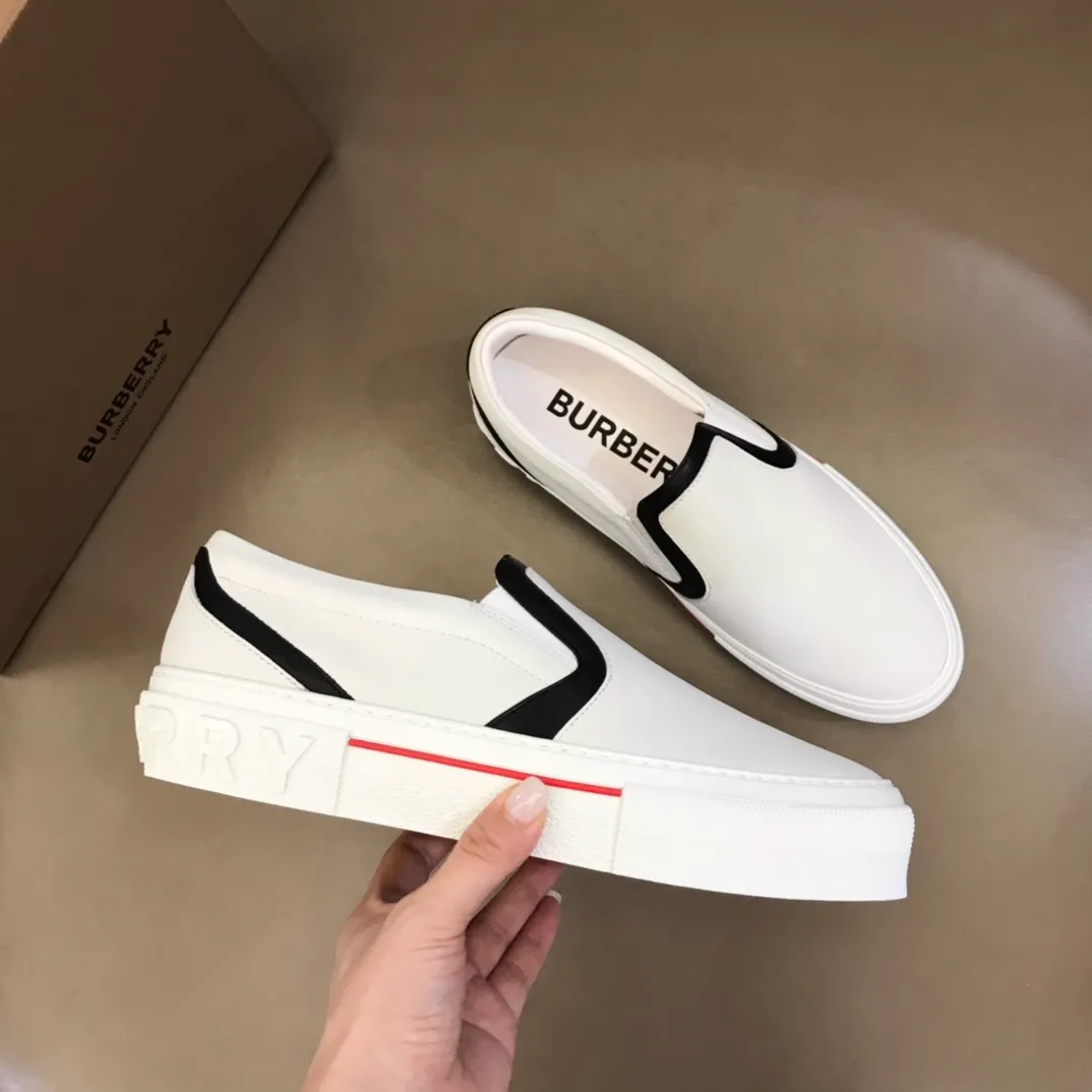 p360 "Burberr*" men's classic low-top sneakers are reinterpreted in Vintage checkered cotton material and decorated with a new brand logo. First-layer sheepskin lining, embossed Burberry logo on the heel, and original TPU outsole! Size: 38-44